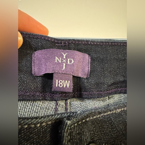 NYDJ Classic dark blue Women's ankle Jeans with ankle zipper 18w - Picture 4 of 7